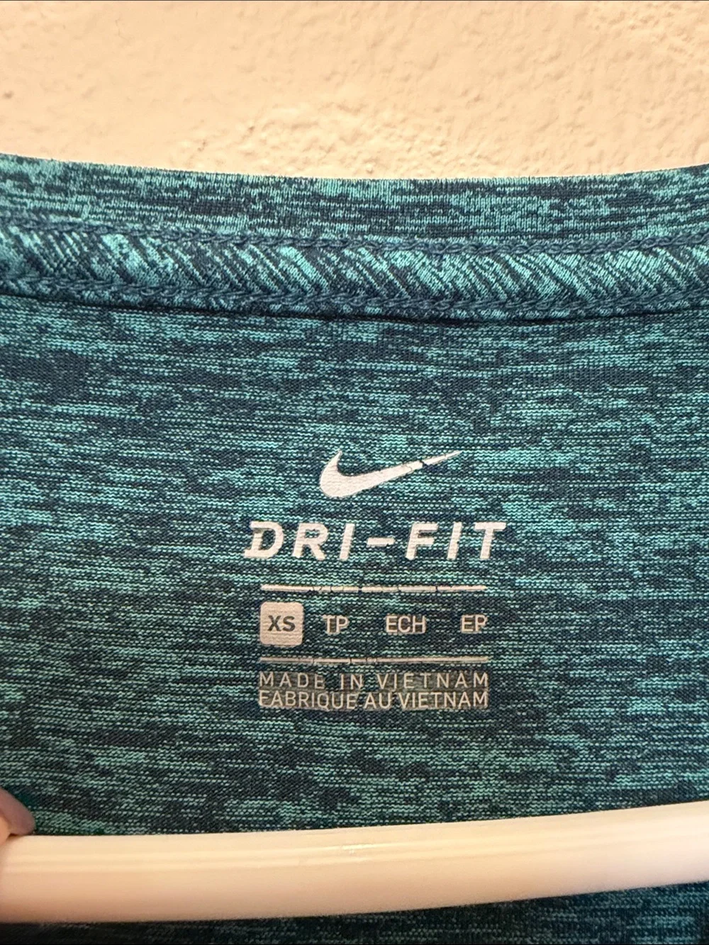 Nike Dri-FIT V‑Neck Short Sleeve Top Size XS